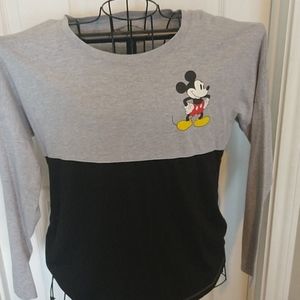 Ladies Large Mickey Disney shirt